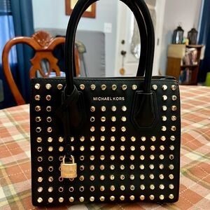 Michael Kors Mercer Medium Crossbody Bag